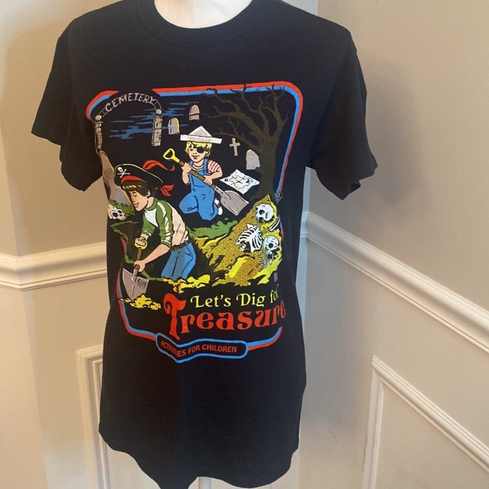 Spencer's Gothic T-shirt size small